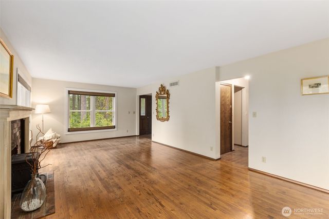 100 E Twanoh Heights Road S, Belfair, WA 98528
