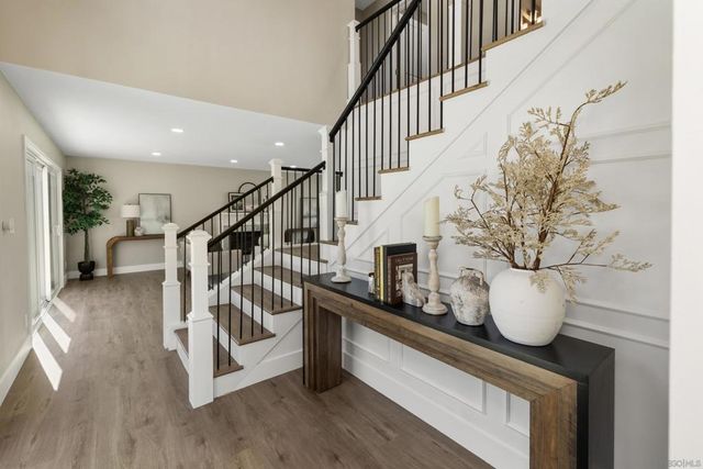 5764 Eldergardens St, San Diego, CA 92120