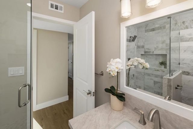 5764 Eldergardens St, San Diego, CA 92120