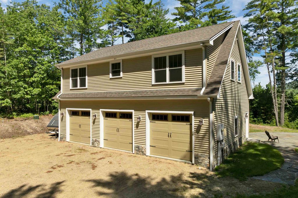 41 Beaver Pond Road, Moultonborough, NH 03254