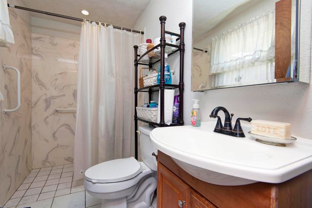 802 E Smith Street, Springfield, MO 65803