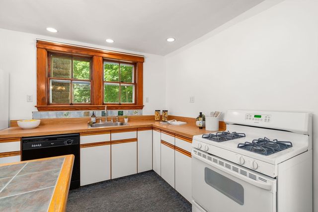 94 W Plain St, Wayland, MA 01778