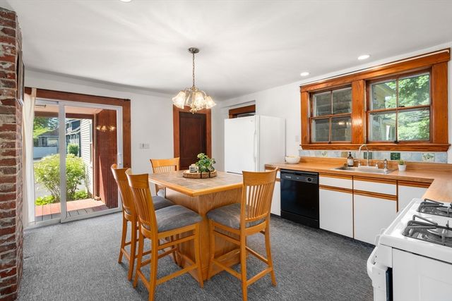 94 W Plain St, Wayland, MA 01778