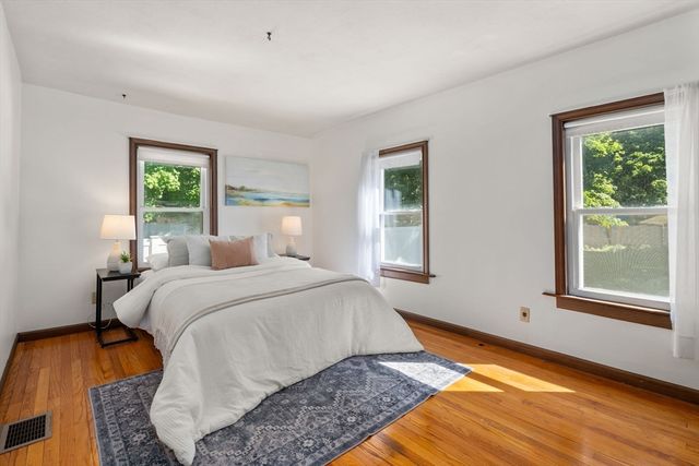 94 W Plain St, Wayland, MA 01778