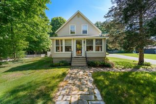 94 W Plain St, Wayland, MA 01778