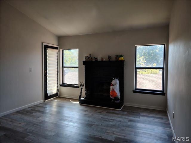 2327 Kratky Road C, Unincorporated, MO 63114