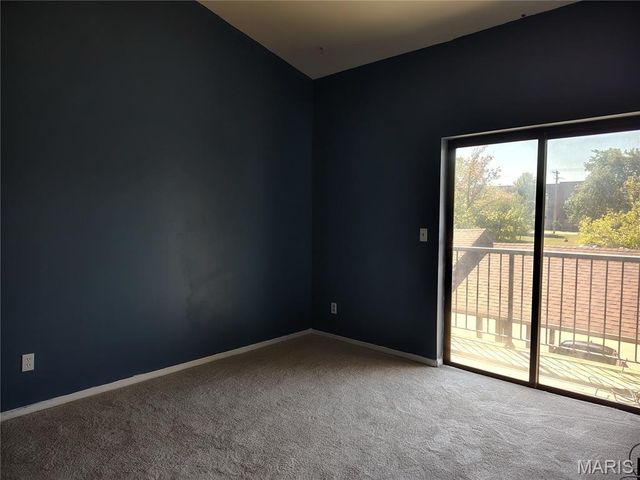 2327 Kratky Road C, Unincorporated, MO 63114