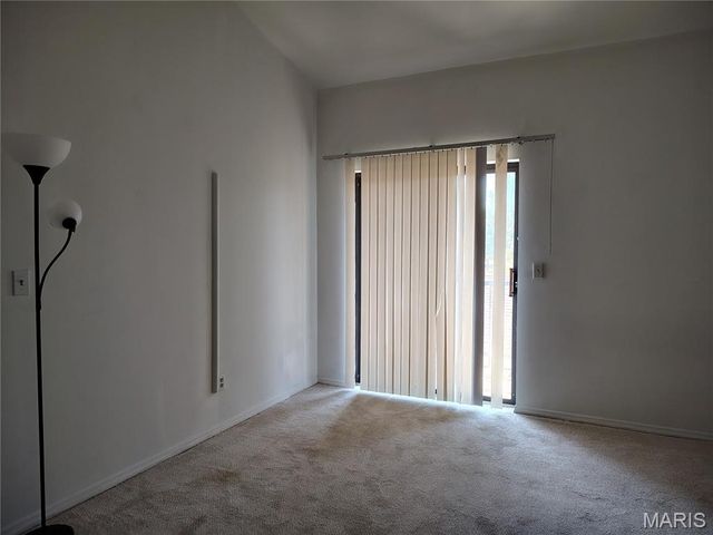 2327 Kratky Road C, Unincorporated, MO 63114