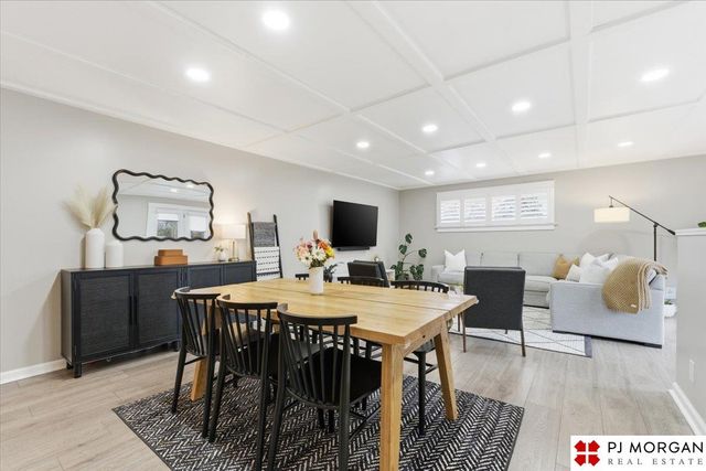 11825 Hickory Road, Omaha, NE 68144