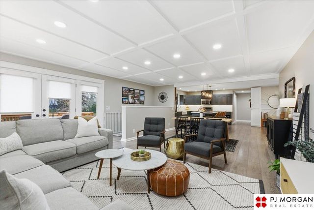 11825 Hickory Road, Omaha, NE 68144