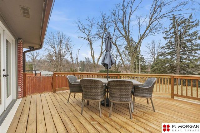 11825 Hickory Road, Omaha, NE 68144