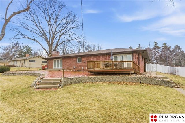 11825 Hickory Road, Omaha, NE 68144