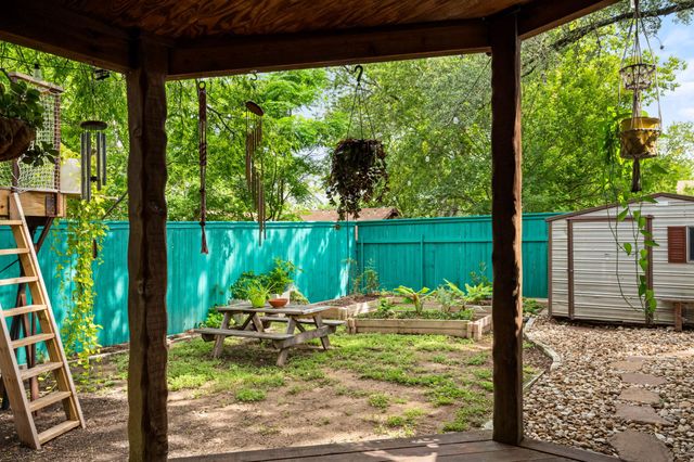 6604 Woodhue DR, Austin, TX 78745