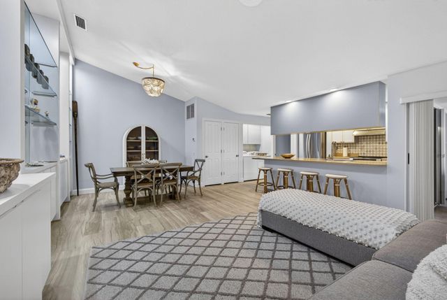 7502 Geminata Oak Court, Palm Beach Gardens, FL 33410