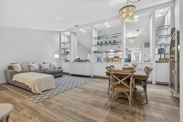 7502 Geminata Oak Court, Palm Beach Gardens, FL 33410