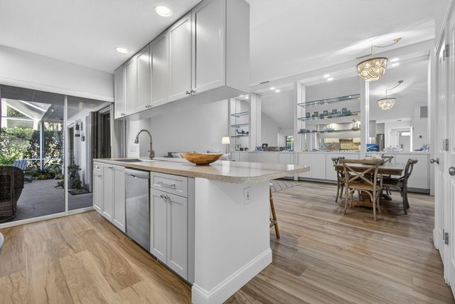 7502 Geminata Oak Court, Palm Beach Gardens, FL 33410