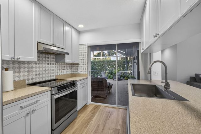 7502 Geminata Oak Court, Palm Beach Gardens, FL 33410