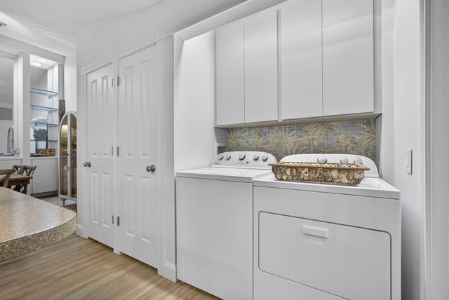 7502 Geminata Oak Court, Palm Beach Gardens, FL 33410