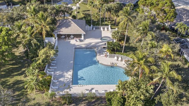 7502 Geminata Oak Court, Palm Beach Gardens, FL 33410