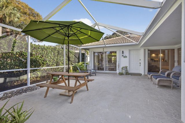 7502 Geminata Oak Court, Palm Beach Gardens, FL 33410