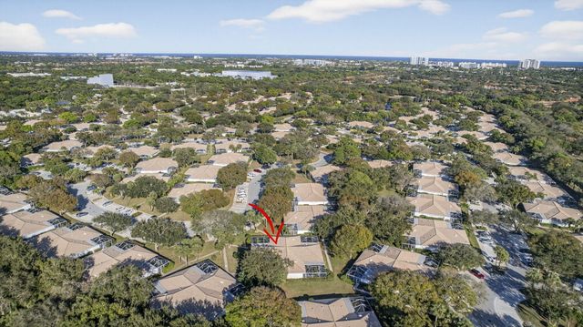 7502 Geminata Oak Court, Palm Beach Gardens, FL 33410