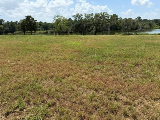 4420 Leslies Way, Dickinson, TX 77539