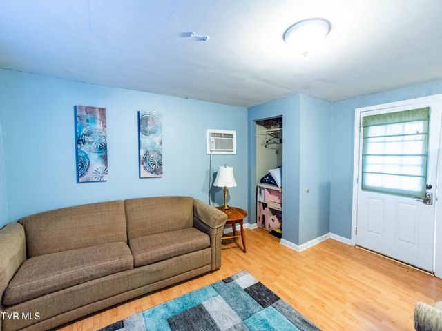 261 Eedmont Court, Rogersville, TN 37857