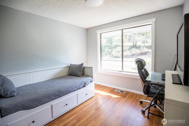 8036 & 8038 116th Avenue SE, Newcastle, WA 98056