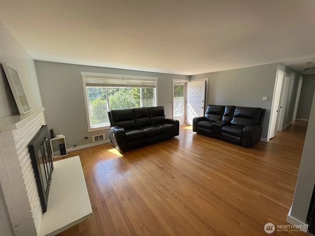 8036 & 8038 116th Avenue SE, Newcastle, WA 98056