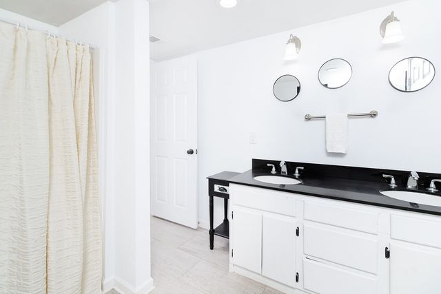 1815 S Oak Street, Brady, TX 76825