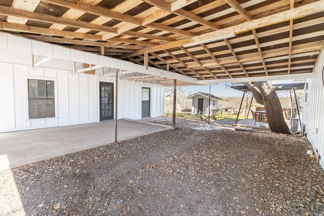 1815 S Oak Street, Brady, TX 76825