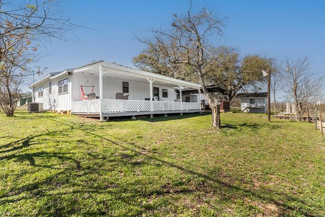 1815 S Oak Street, Brady, TX 76825