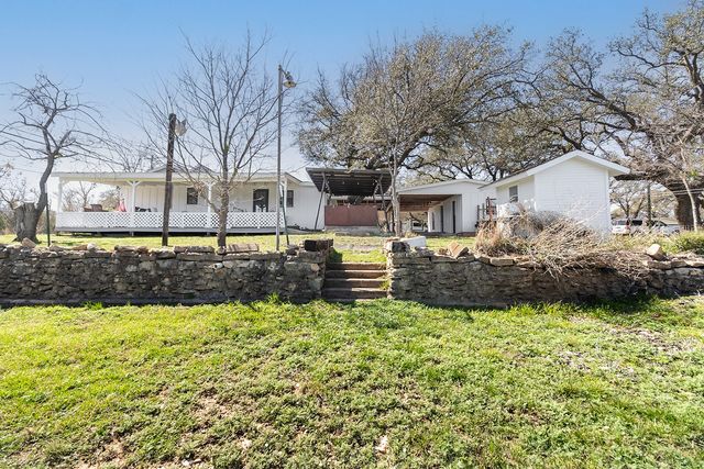1815 S Oak Street, Brady, TX 76825
