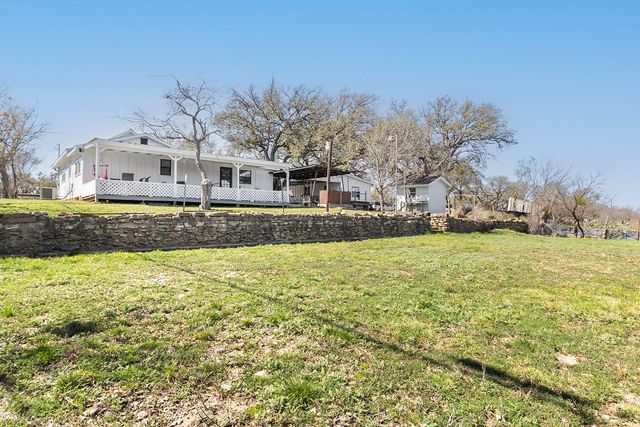1815 S Oak Street, Brady, TX 76825