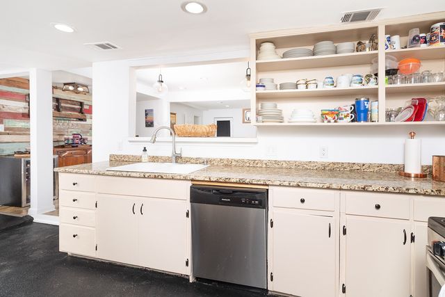 1815 S Oak Street, Brady, TX 76825