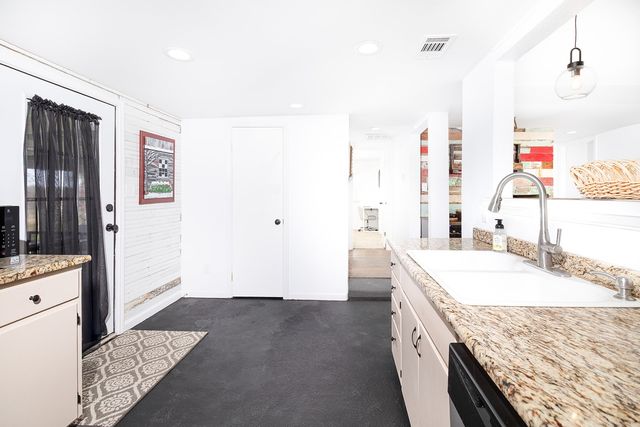 1815 S Oak Street, Brady, TX 76825