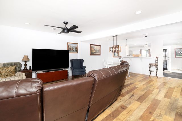 1815 S Oak Street, Brady, TX 76825