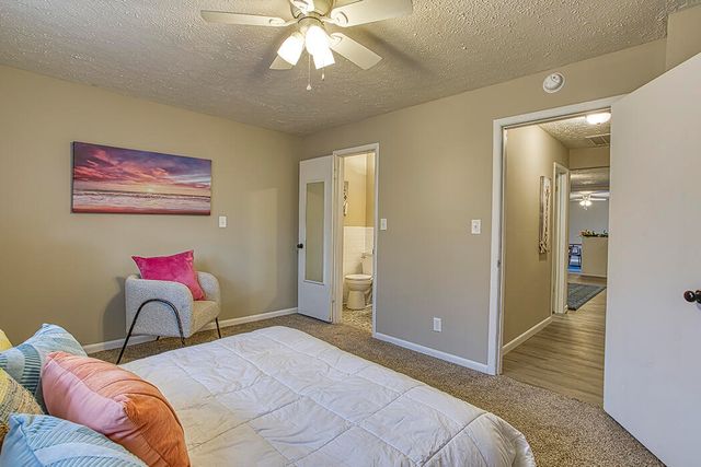 1911 S Saratoga Avenue, Springfield, MO 65804