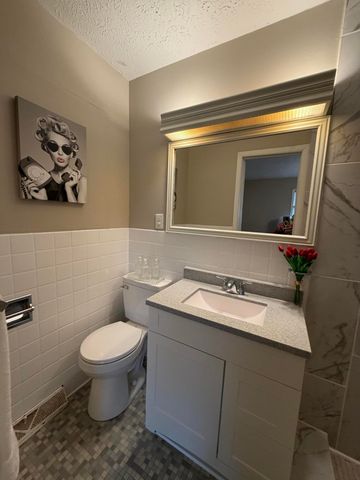 1911 S Saratoga Avenue, Springfield, MO 65804