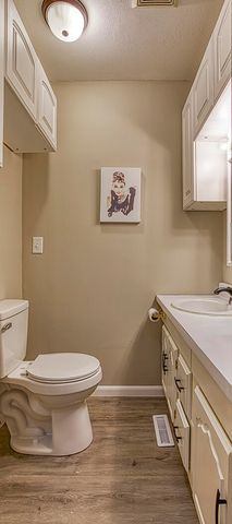 1911 S Saratoga Avenue, Springfield, MO 65804