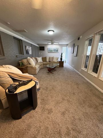 1911 S Saratoga Avenue, Springfield, MO 65804