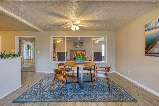 1911 S Saratoga Avenue, Springfield, MO 65804