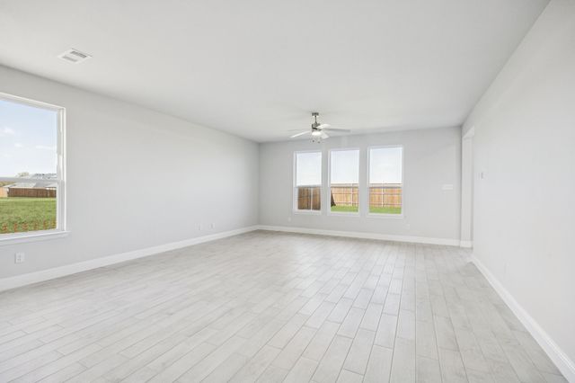 428 Lana Drive, Seagoville, TX 75159