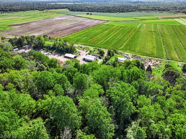 37 Shades Of Death Rd, Liberty Twp., NJ 07838