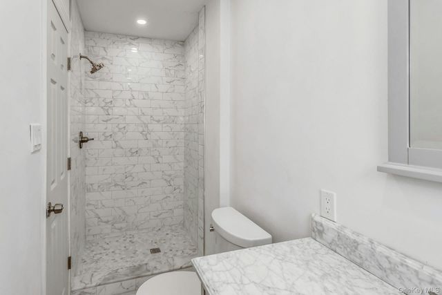 56 Dowsing Place, Amityville, NY 11701