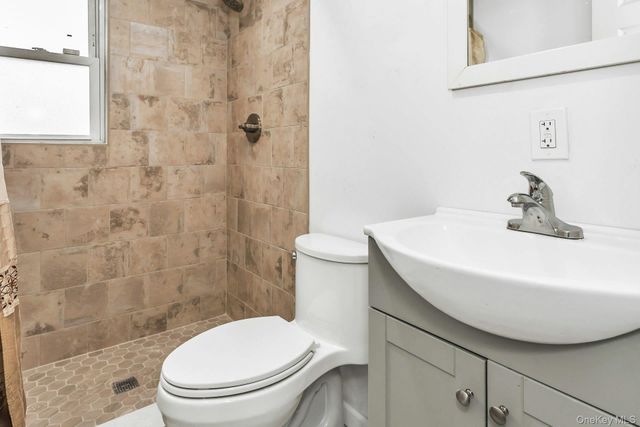 56 Dowsing Place, Amityville, NY 11701