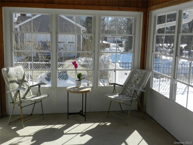 56 Dowsing Place, Amityville, NY 11701