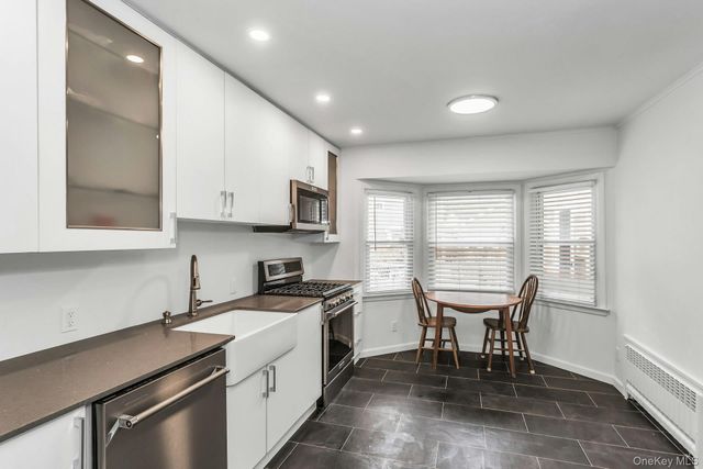 56 Dowsing Place, Amityville, NY 11701