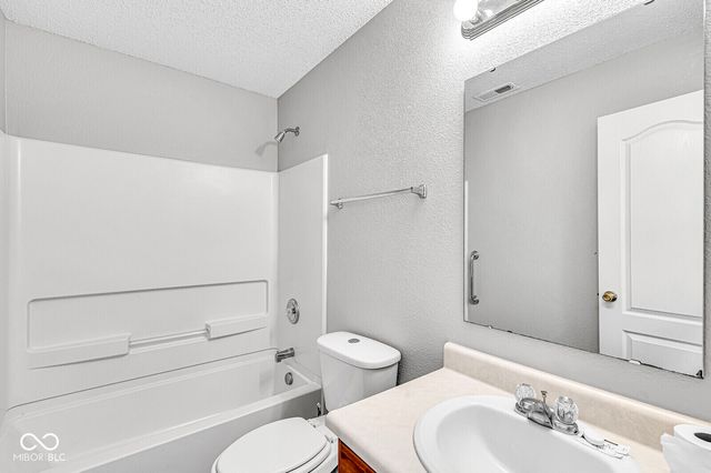 12254 Maize Drive, Noblesville, IN 46060