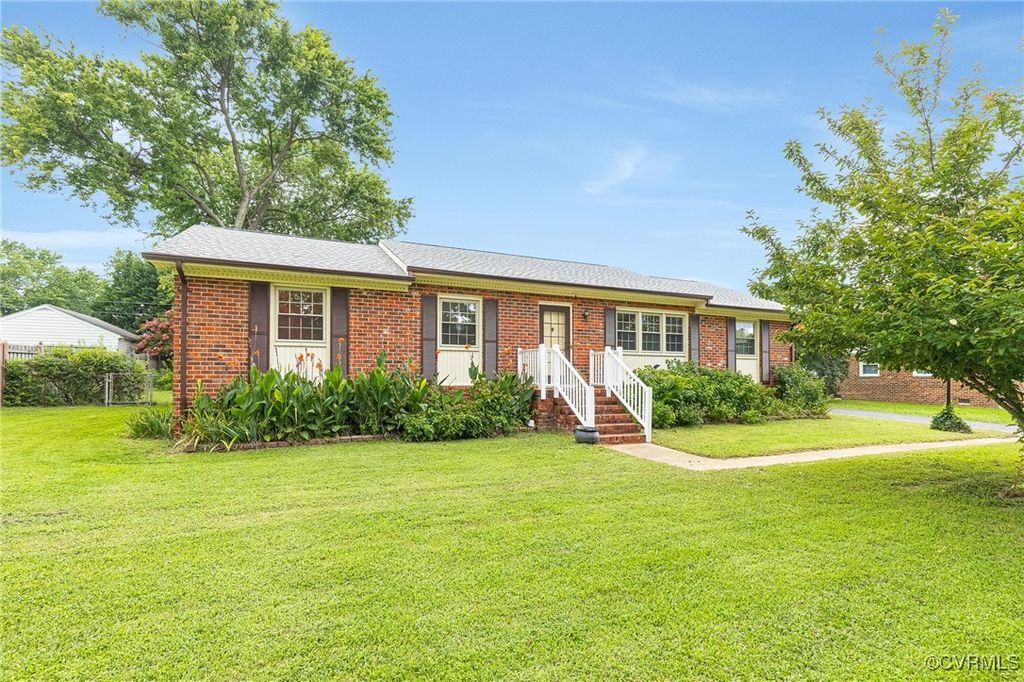 7208 Mayetta Dr, Mechanicsville, VA 23111
